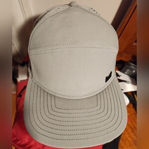 Melin Trenches Light Grey. 60CM XL. Excellent Condition